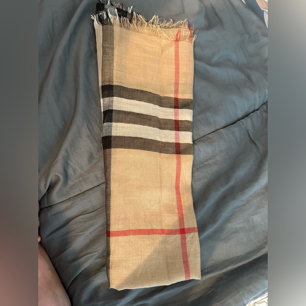 Authentic Burberry lightweight scarf